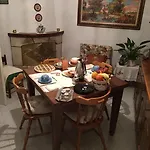 לינה וארוחת בוקר A Casa Di Mamma *